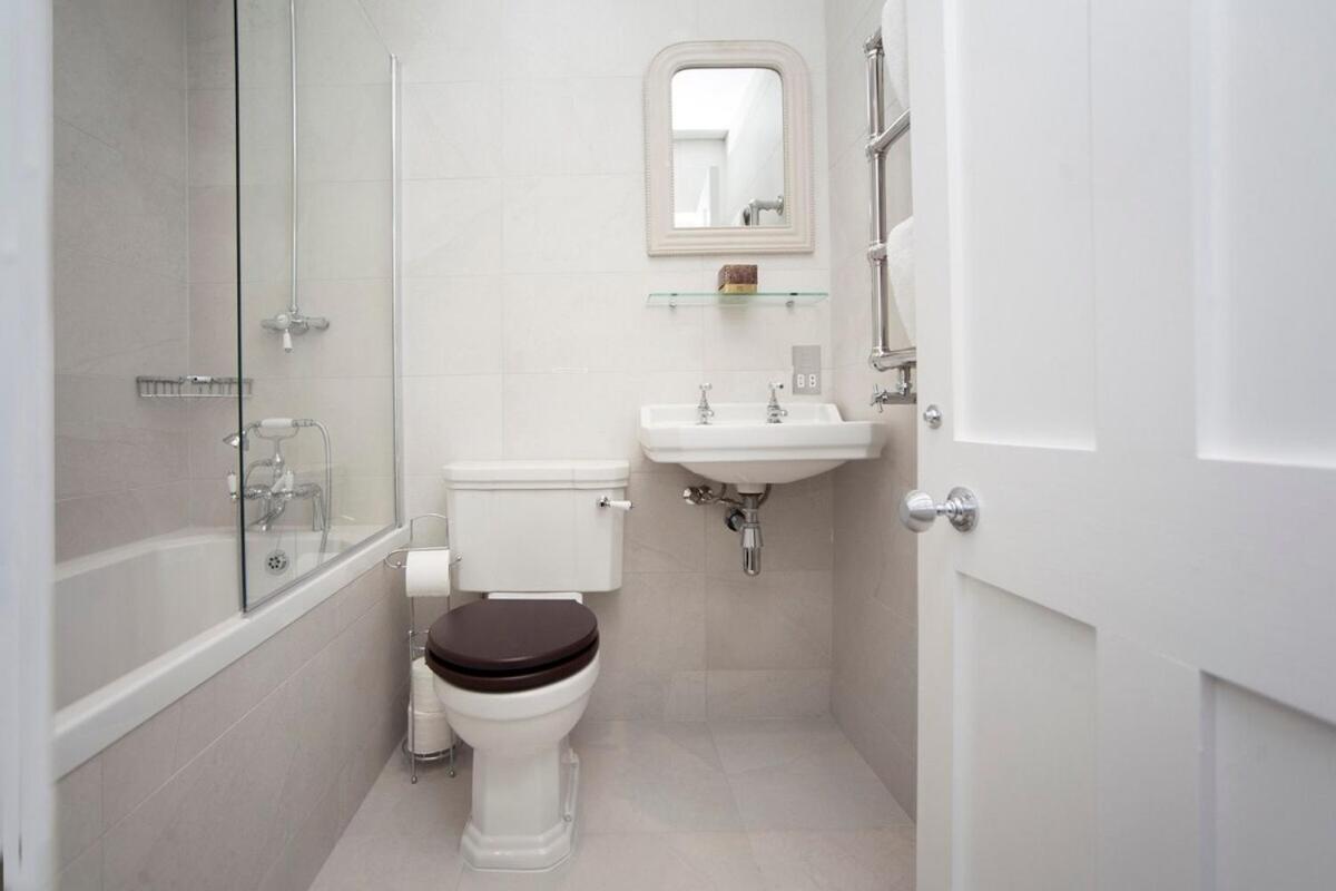 Stylish City Centre Apartment - 바스 외부 사진