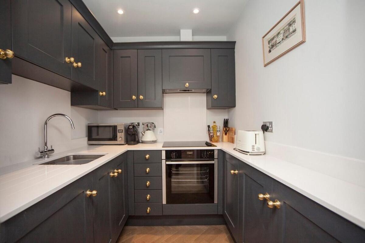 Stylish City Centre Apartment - 바스 외부 사진